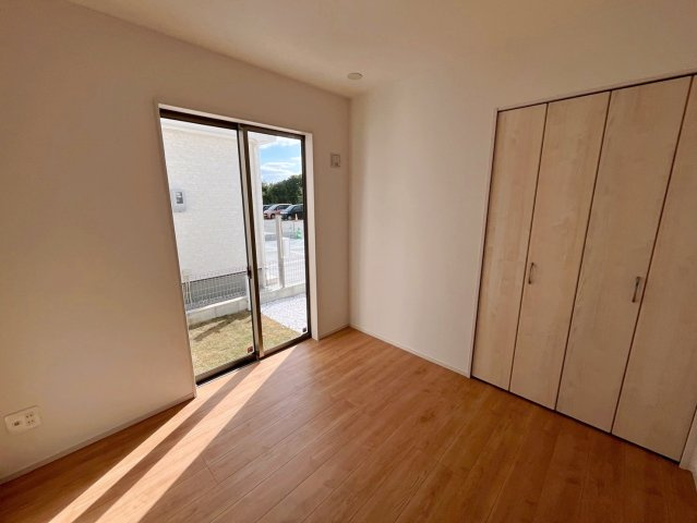 中頭郡読谷村字喜名の新築一戸建の洋室|4.5帖