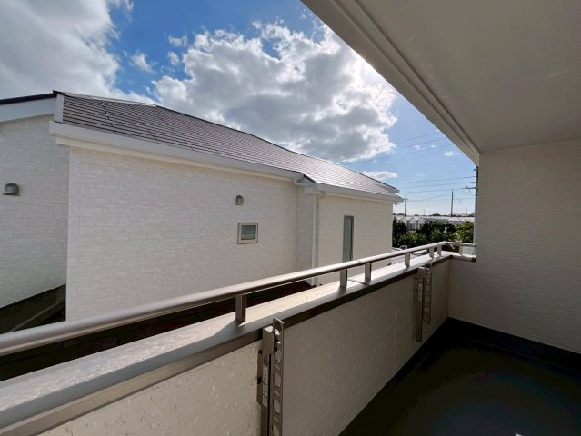 中頭郡読谷村字喜名の新築一戸建のバルコニー