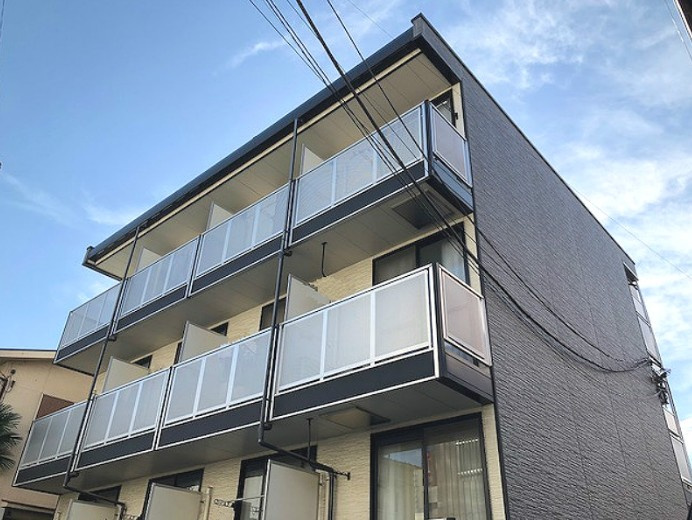 レオパレスシャンテ立川の外観