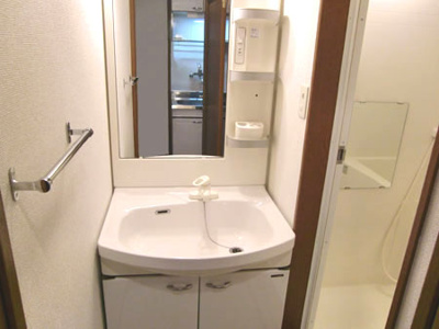 【洗面所】 | アンシャンテ元町 | スペースが確保できる洗面所です