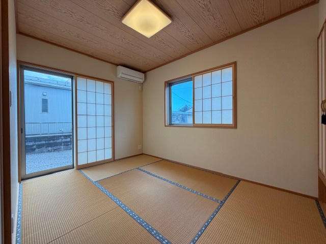 都城市梅北町の中古一戸建の和室