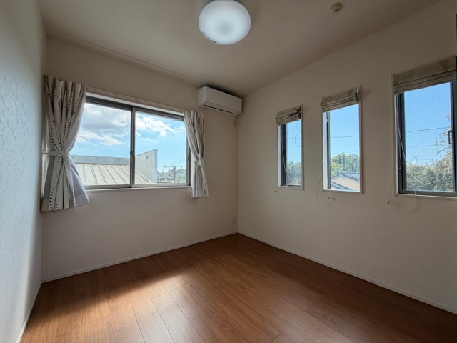 都城市梅北町の中古一戸建の洋室