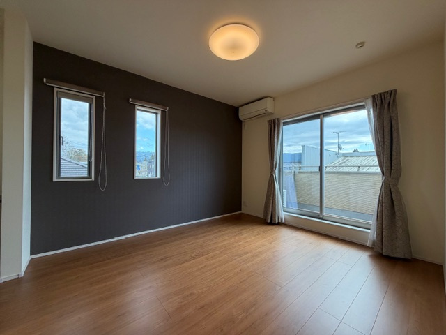 都城市梅北町の中古一戸建の洋室