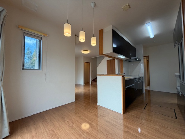 都城市梅北町の中古一戸建の居間・リビング