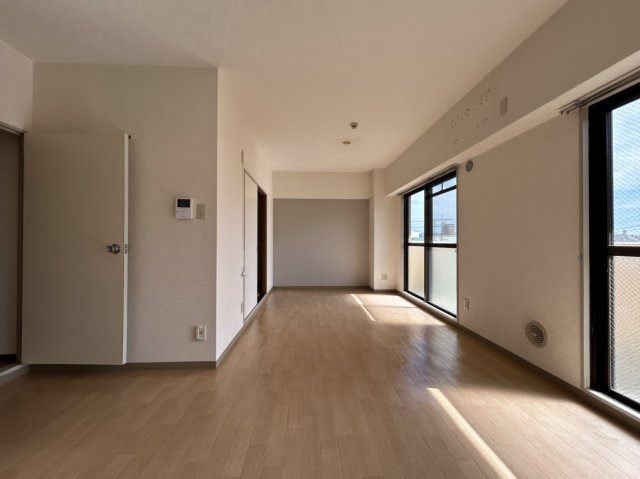 【居間・リビング】 | 301号室