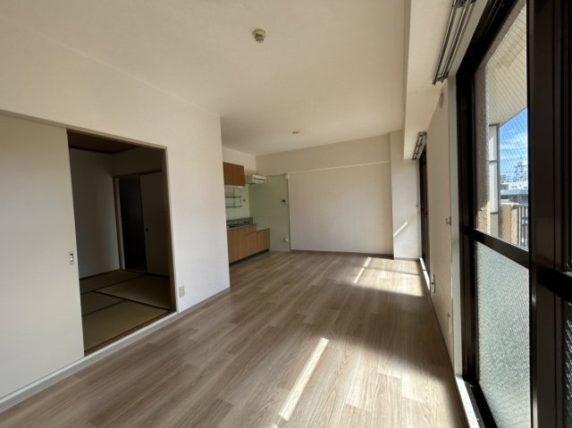 【居間・リビング】 | 302号室