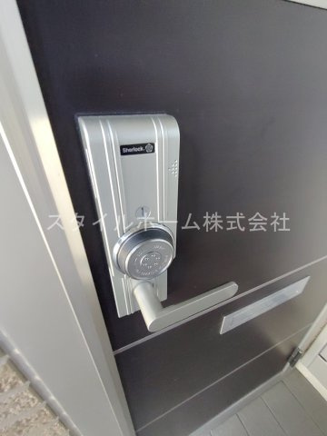 レスポワール井原の玄関