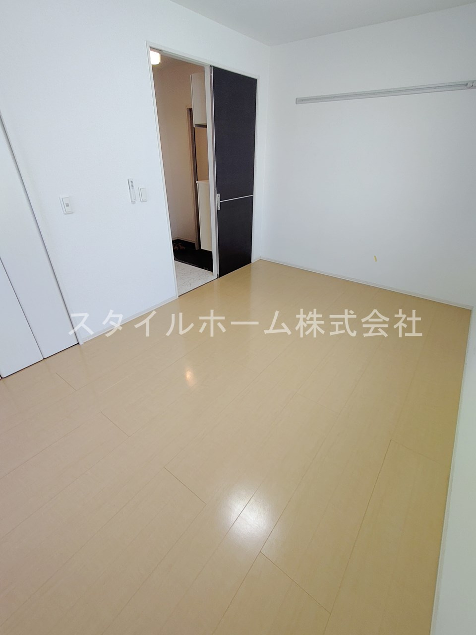 レスポワール井原の居間・リビング