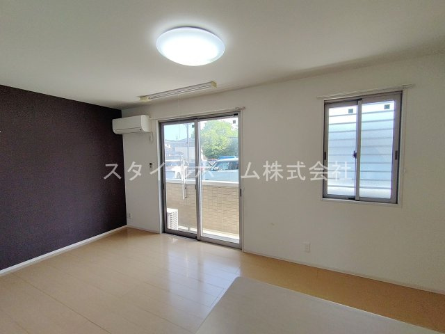 レスポワール井原の居間・リビング