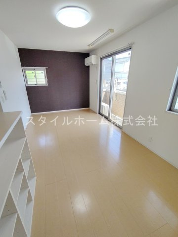 レスポワール井原の居間・リビング