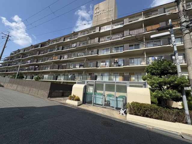 【外観】香里ヶ丘ガーデンハイツ第壱期棟 