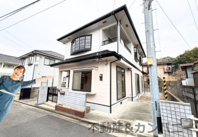 桜ヶ丘の中古のおうち　松山市桜ヶ丘中古戸建の外観|外観は落ち着いています