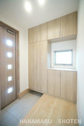 新築　千葉市花見川区朝日ケ丘の玄関|＊当日ご案内可＊ご希望の物件まとめてご案内！