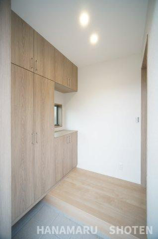 新築　千葉市花見川区朝日ケ丘の玄関|＊当日ご案内可＊ご希望の物件まとめてご案内！