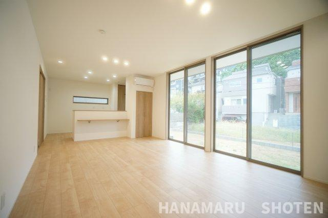 新築　千葉市花見川区朝日ケ丘の居間・リビング|＊当日ご案内可＊ご希望の物件まとめてご案内！