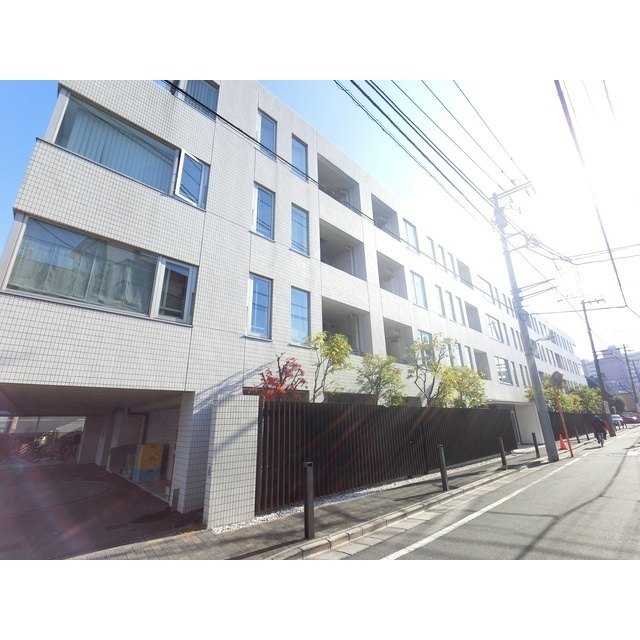 パークハウス中目黒のエントランス|ｴﾝﾄﾗﾝｽ（2019.12撮影）