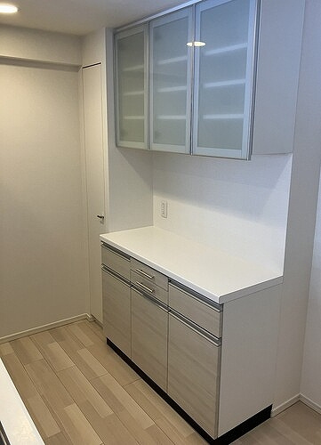 横濱山手テラス　弐番館の収納|キッチン背面カップボード