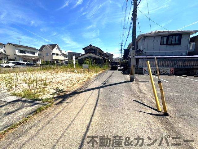 松山市富久町の売地の前面道路含む現地写真|前面道路含む現地写真です