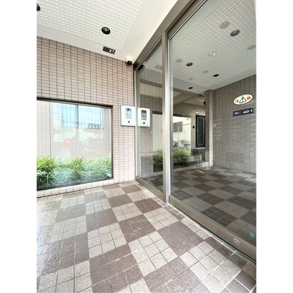 グランドメゾンUNのエントランス