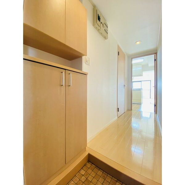 グランドメゾンUNの玄関