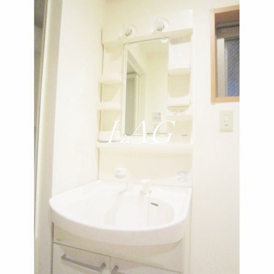 【洗面所】 | ビラ・エスト・ラート | 独立洗面台です。
