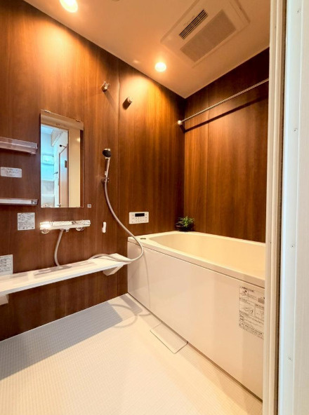 プランタンビルの浴室