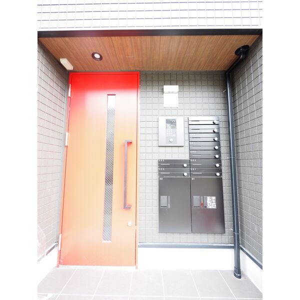 GRANDBLUE dotokushimmachi Ⅱのエントランス