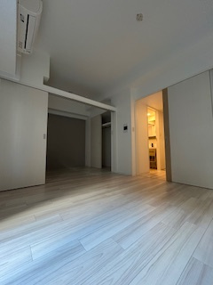 アドバンス江坂ラシュレの居間・リビング|おしゃれな居間です