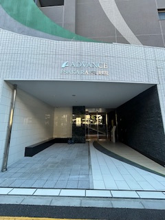 アドバンス江坂ラシュレのエントランス|ゆとりのあるエントランスです