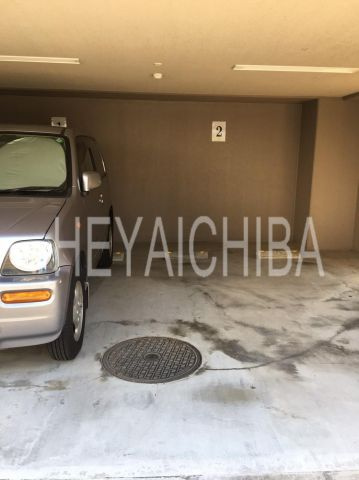 アクシーズグランデ三ノ輪の駐車場