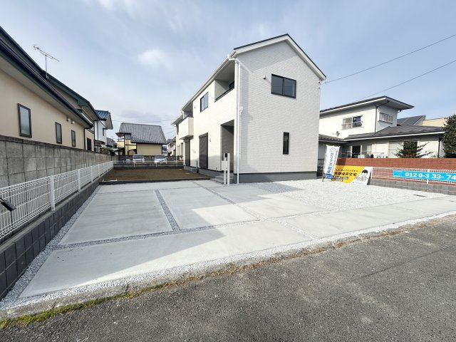 新築　前橋市北代田町第7　Livele Garden.S　１号棟の駐車場|現地写真　駐車スペースは並列2台分可能です！

