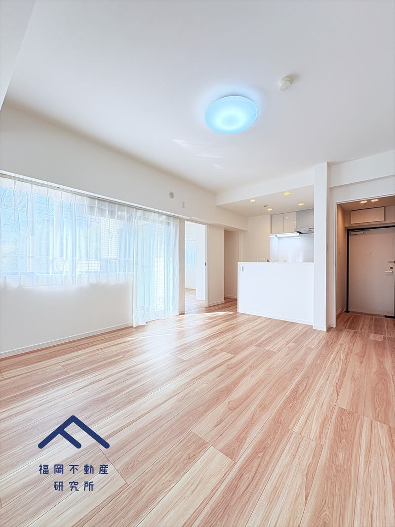 ロマネスク大濠アネックスの居間・リビング