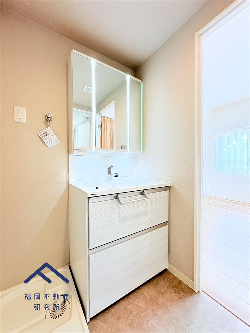 ロマネスク大濠アネックスの独立洗面台