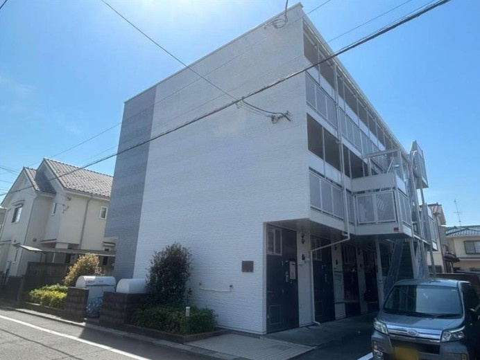 レオパレスｃｈｅｚ　ｍｏｉのエントランス