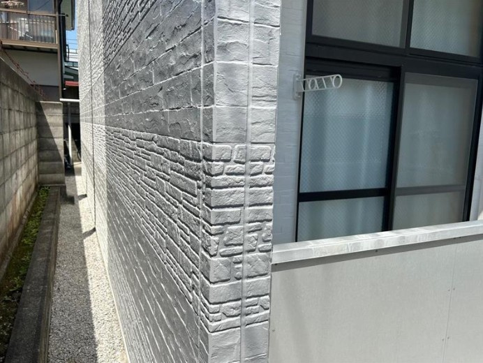 レオパレスｃｈｅｚ　ｍｏｉのバルコニー