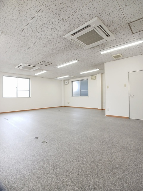 和歌山市黒田事務所の内装