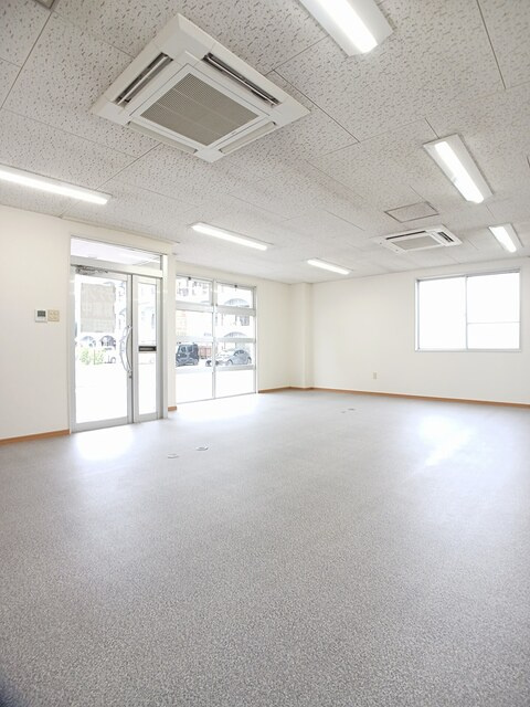 和歌山市黒田事務所の内装