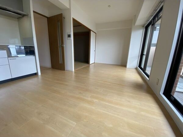 ブリランテ鶴見の居間・リビング