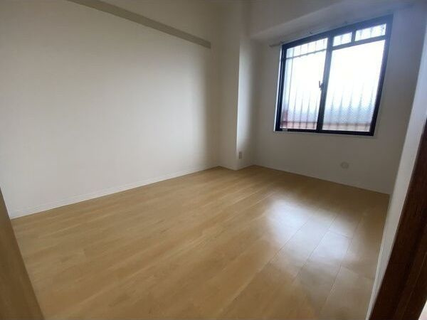 ブリランテ鶴見の寝室