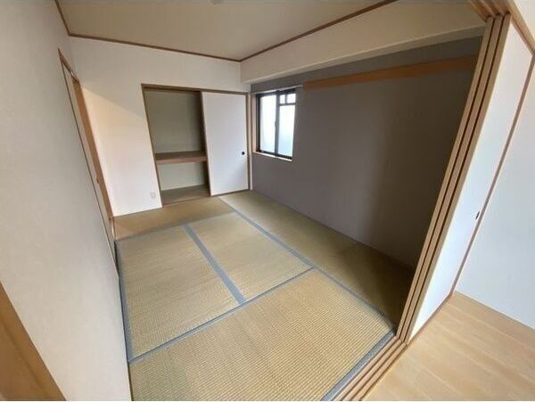 ブリランテ鶴見の和室