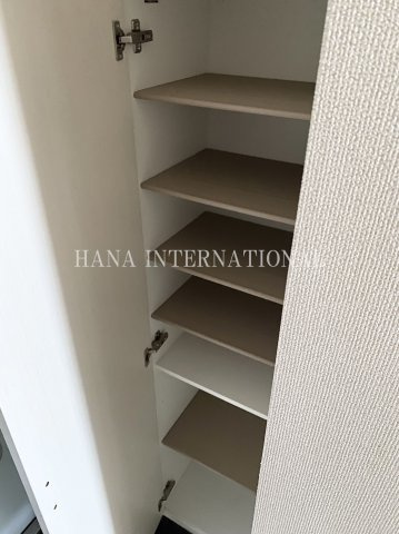 クレイノ山栄ハイツの収納