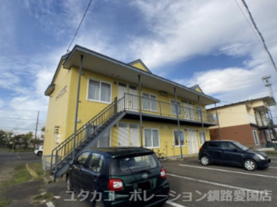 【駐輪場】 | ◎収益物件◎コーポOTK | 駐車場は全部で8台なので各部屋1台ずつお使いいただけます！