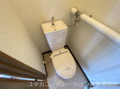 【トイレ】 | ◎収益物件◎コーポOTK | お部屋探しの際に気になる築年数、こちらのアパートは平成8年築！古すぎるから他を…なんてこともなさそうですね☆