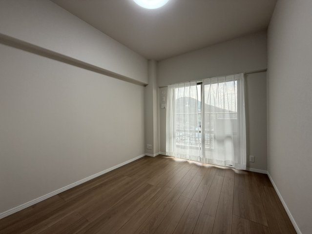 【洋室】ツインタワー瀬戸大橋タワー３１ 