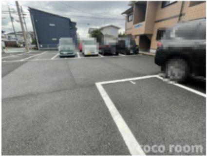 アクアスコヒジの駐車場