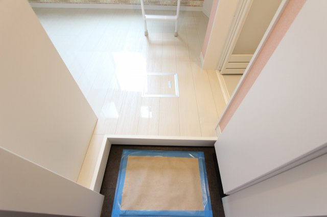 ユナイト 白楽ミーシアの玄関|同タイプ参考写真です。