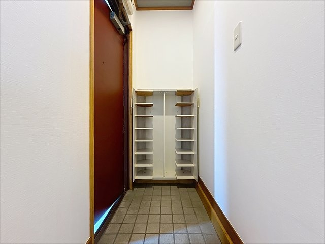 シャンポール桜ヶ丘の玄関