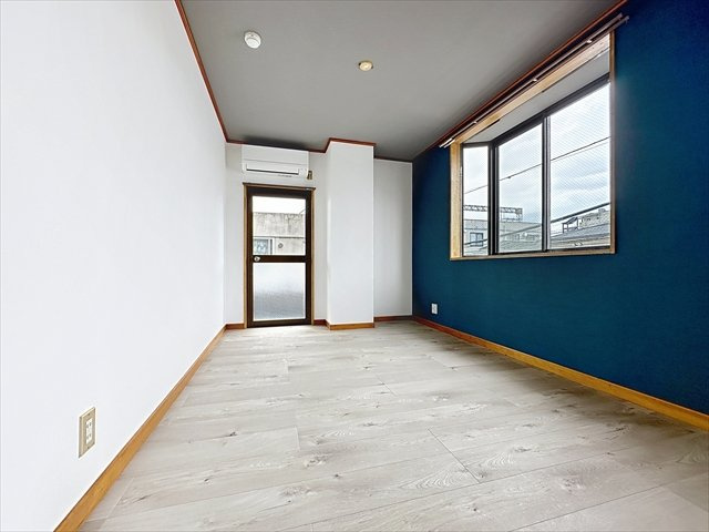 シャンポール桜ヶ丘の洋室