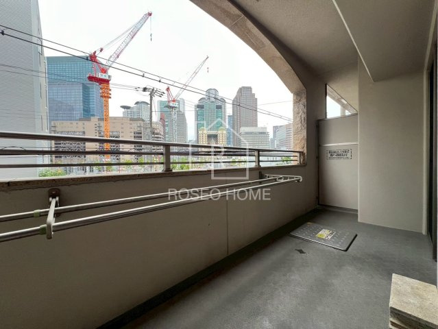 TOMODOAL北梅田のバルコニー|同マンション別部屋：参考写真