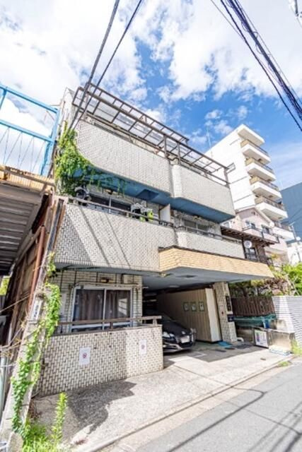 泉ハイツの外観